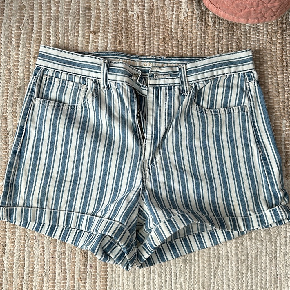 AE shorts